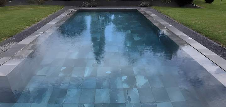 Piscine étanche, Pau
