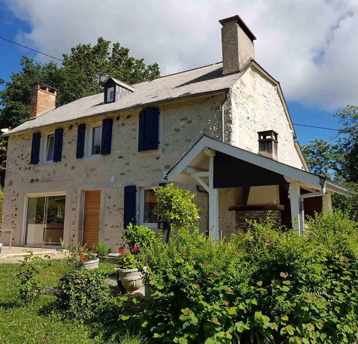 Rénovation de murs anciens, Pau